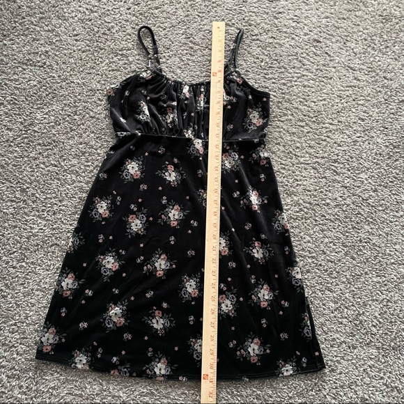 Hollister Black Dress with Florals Small - Picture 4 of 6